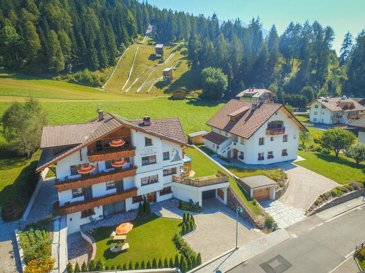 Haus Zur Vogelweide App 1 Apartment Dobbiaco Ngoại thất bức ảnh