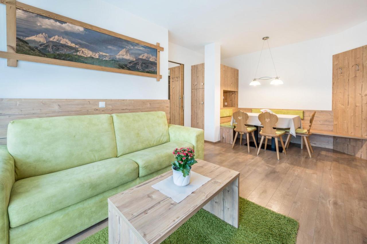 Haus Zur Vogelweide App 1 Apartment Dobbiaco Ngoại thất bức ảnh